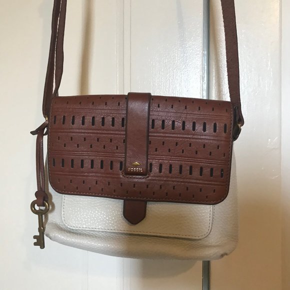 Fossil Handbags - Thrifted Fossil Kinley Style Leather Purse